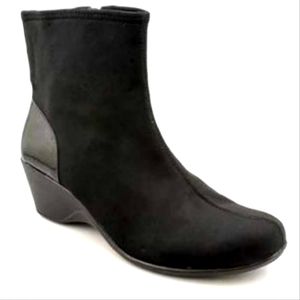 Karen Scott Shelly Ankle Boots Mixed Media Rubber Wedge Sole Neoprene Sock